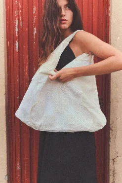 ZARA Malas^MALA SHOULDER BAG DE TECIDO COM BORDADOS branco
