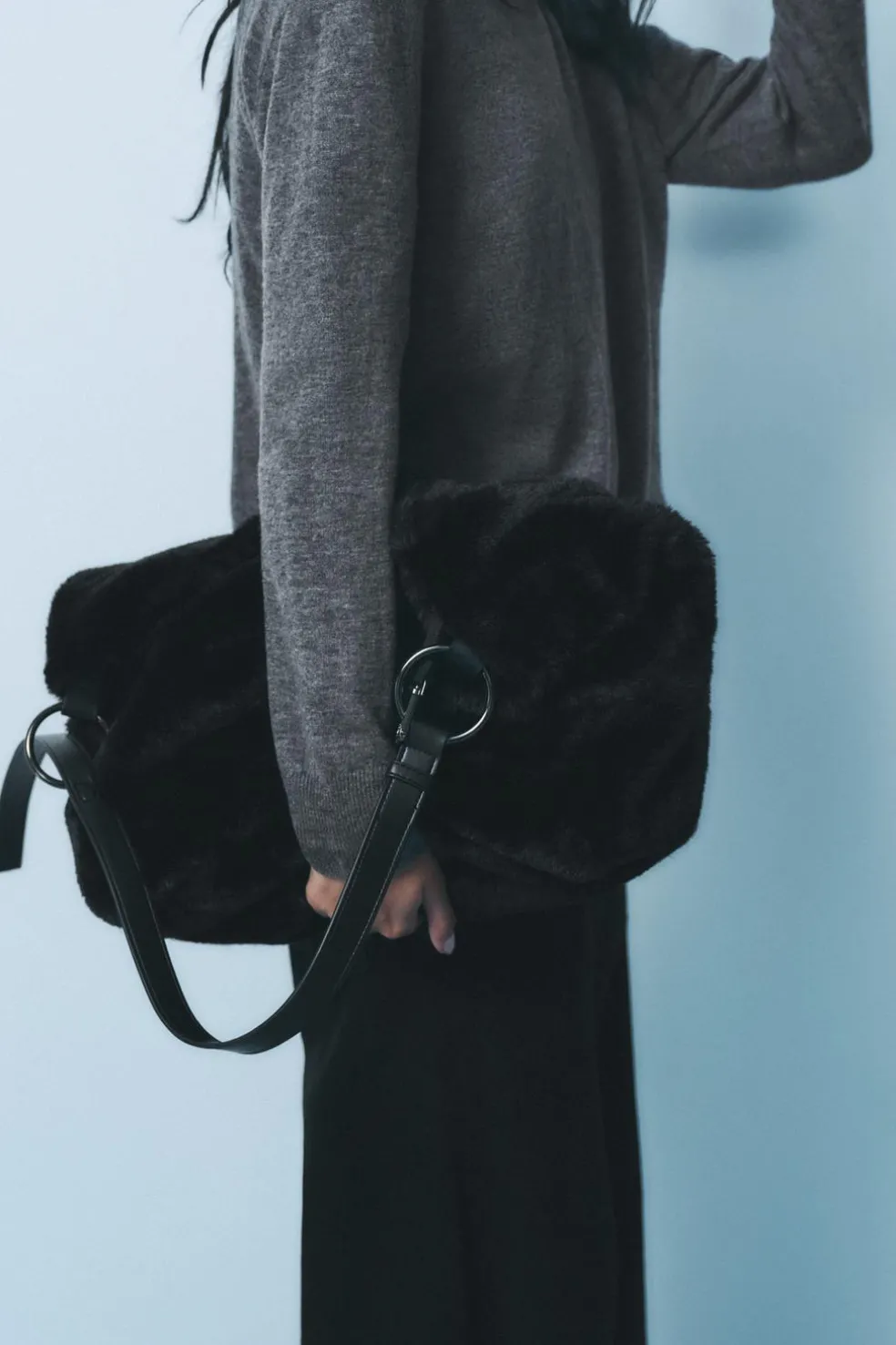 ZARA Winter Layersnew|Malas^MALA TIPO SACO COM EFEITO DE PELO Preto