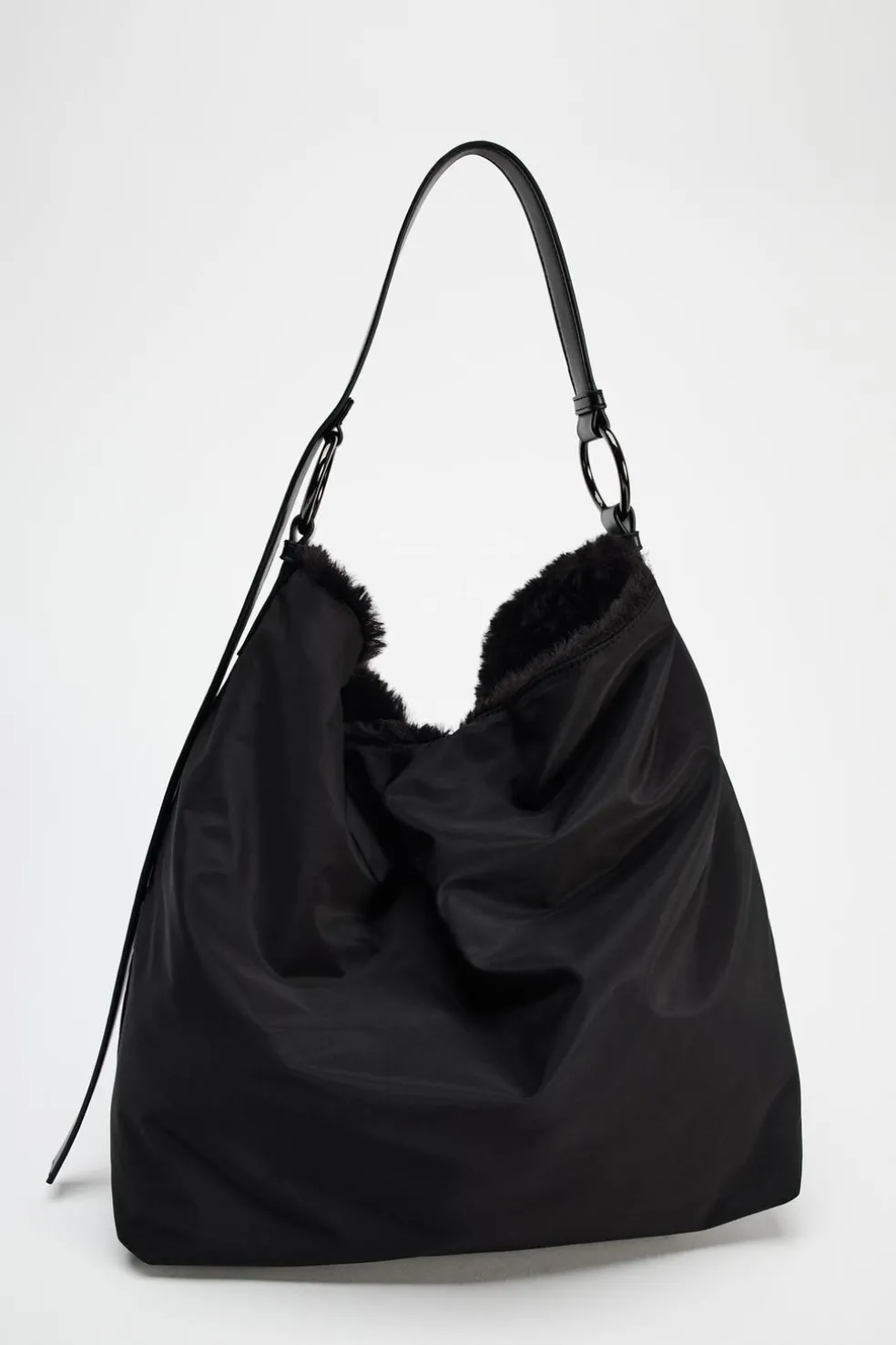 ZARA Winter Layersnew|Malas^MALA TIPO SACO COM EFEITO DE PELO Preto