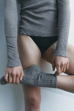 ZARA Acessórios / Bijuteria|Lingerie^MEIAS NERVURAS Cinzento