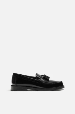 ZARA Pele|Sapatos^MOCASSINS EM PELE COM BORLAS Preto