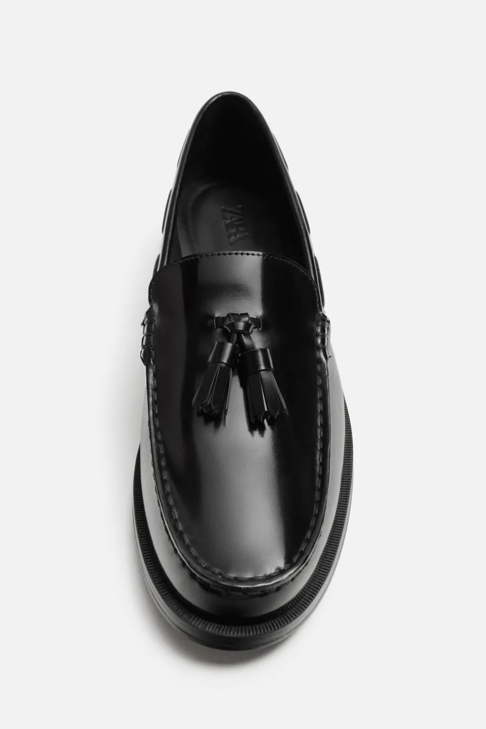 ZARA Pele|Sapatos^MOCASSINS EM PELE COM BORLAS Preto
