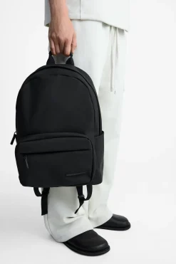 ZARA Vestuário De Inverno|Malas / Mochilas^Mochila Em Efeito De Caucho Preto