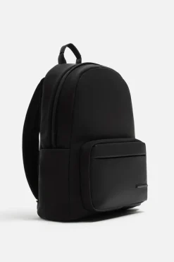 ZARA Vestuário De Inverno|Malas / Mochilas^Mochila Em Efeito De Caucho Preto
