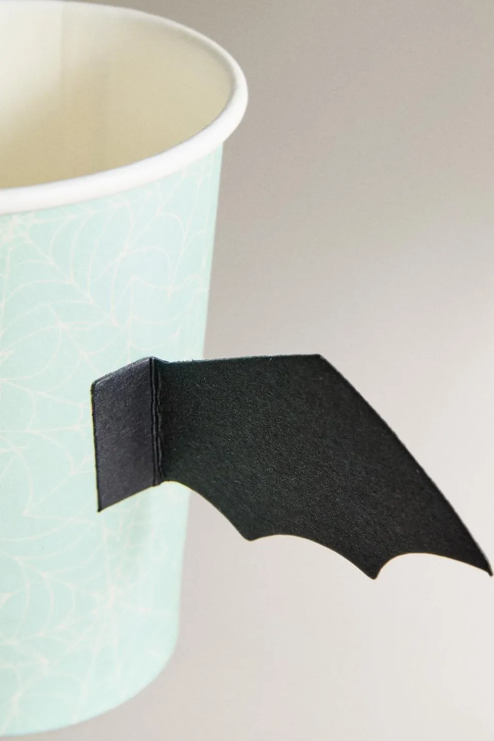 PACK COPOS DE PAPEL INFANTIS MORCEGO HALLOWEEN (PACK DE 12)-ZARA Online