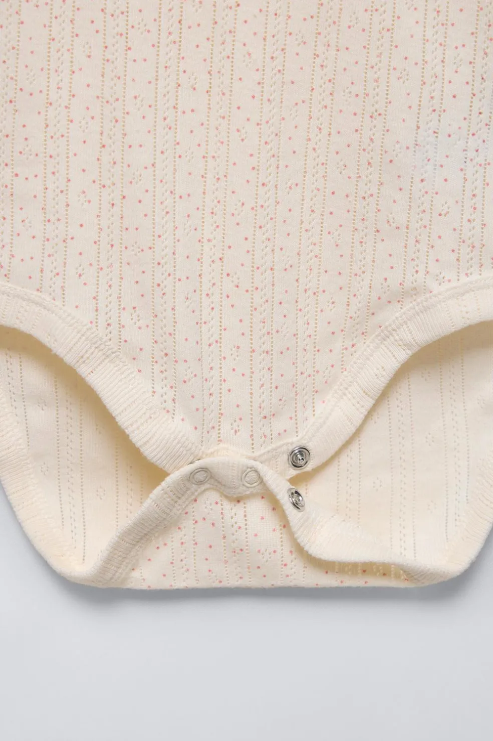 PACK DE CINCO BODIES COM FLORZINHAS-ZARA Cheap