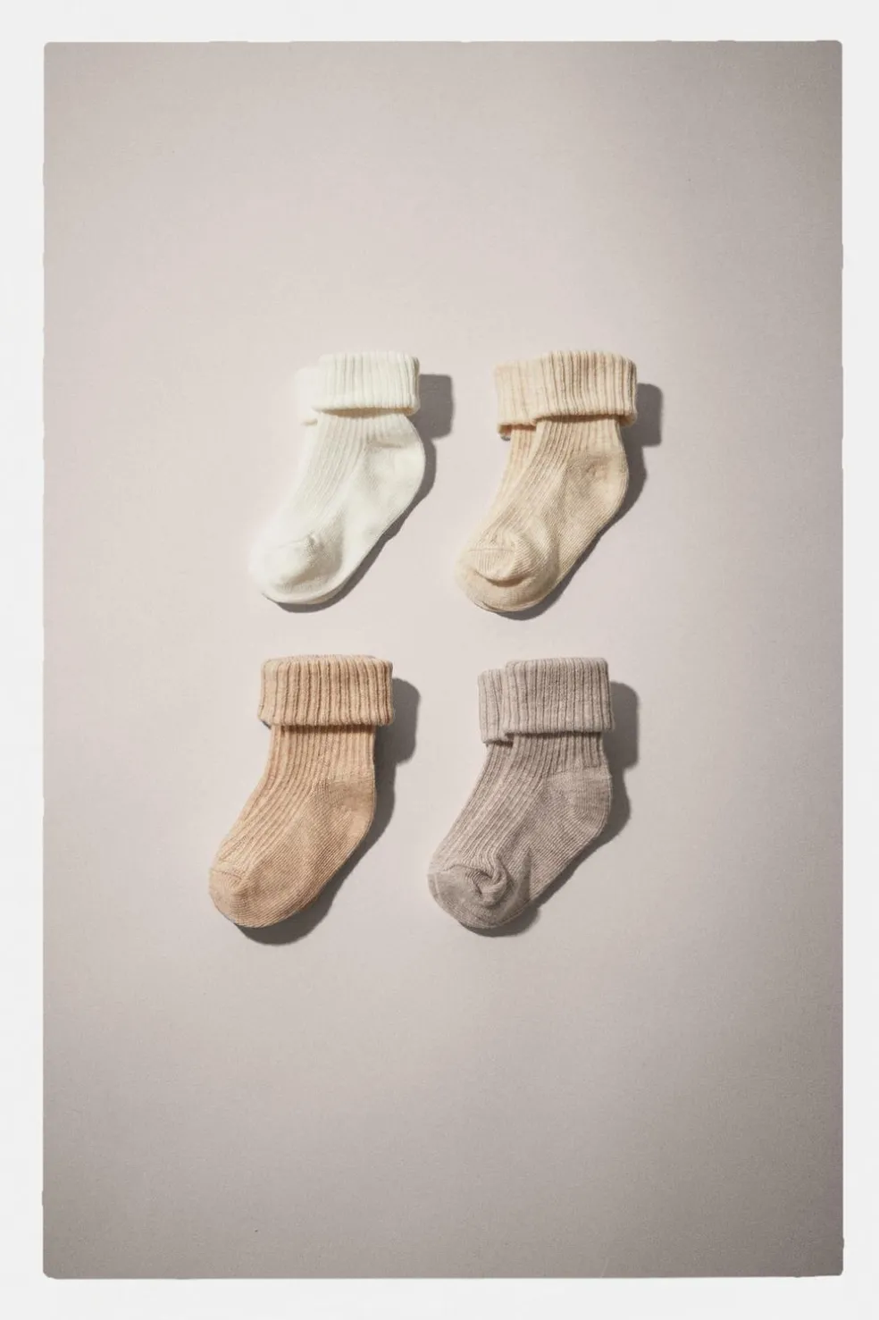 PACK DE QUATRO PARES DE MEIAS CORES-ZARA Sale