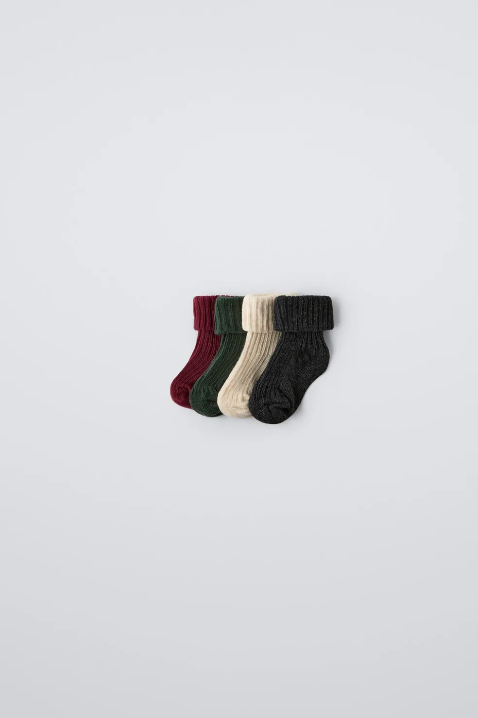 PACK DE QUATRO PARES DE MEIAS CORES-ZARA Outlet