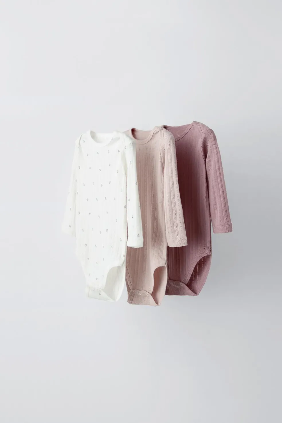 PACK DE TRÊS BODIES DE MANGA COMPRIDA ESTAMPADOS-ZARA Fashion