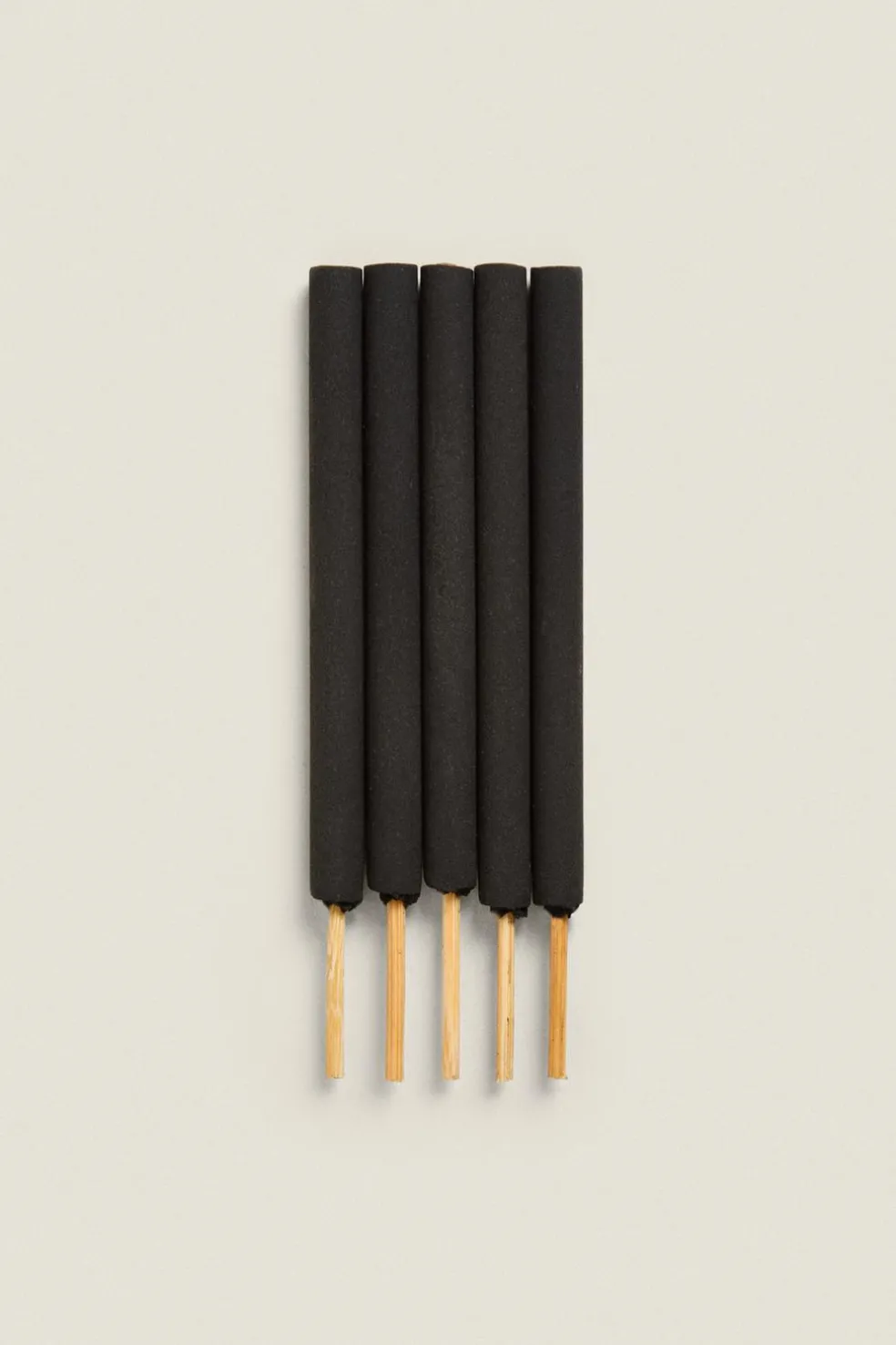 ZARA Fragrâncias Para Casa|Fragrâncias Para Casa^PACK VARINHAS DE INCENSO AROMÁTICAS LEATHER AMBER (PACK DE 5) Preto