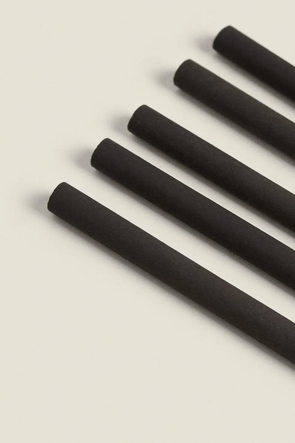 ZARA Fragrâncias Para Casa|Fragrâncias Para Casa^PACK VARINHAS DE INCENSO AROMÁTICAS LEATHER AMBER (PACK DE 5) Preto