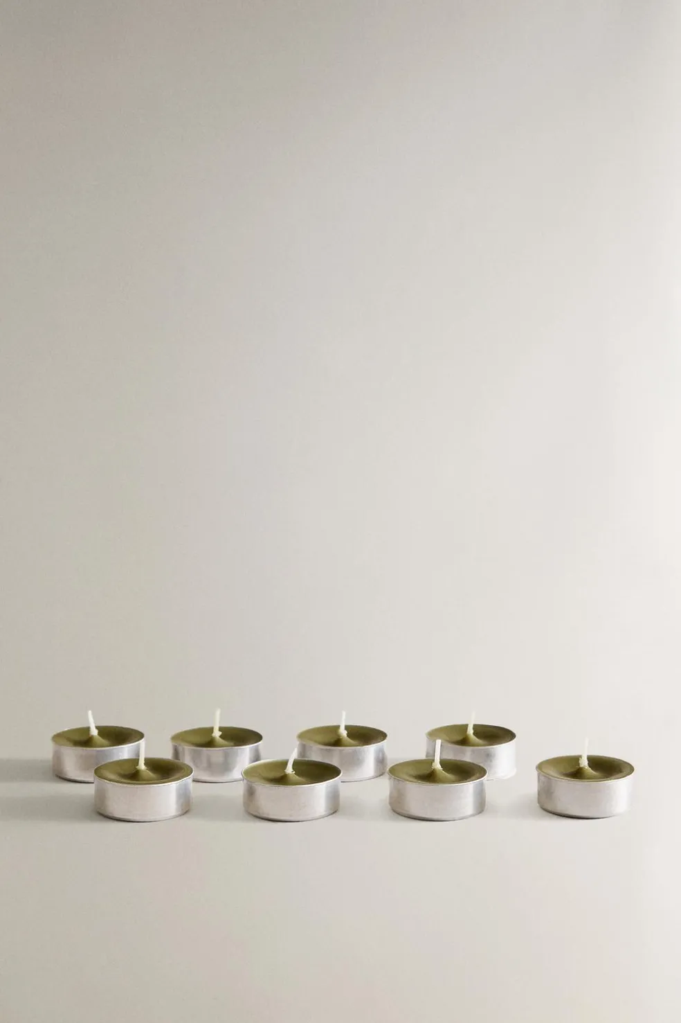 ZARA Fragrâncias Para Casa|Fragrâncias Para Casa^PACK VELAS AROMÁTICAS TEALIGHT CHIMNEY (PACK DE 8) Verde