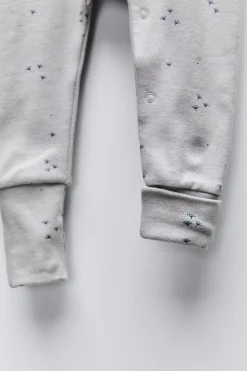 PIJAMA ESTAMPADO COM PÉ CONVERSÍVEL-ZARA New