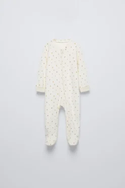 PIJAMA INTEIRO DE VELUDO COM CORAÇÕES-ZARA New