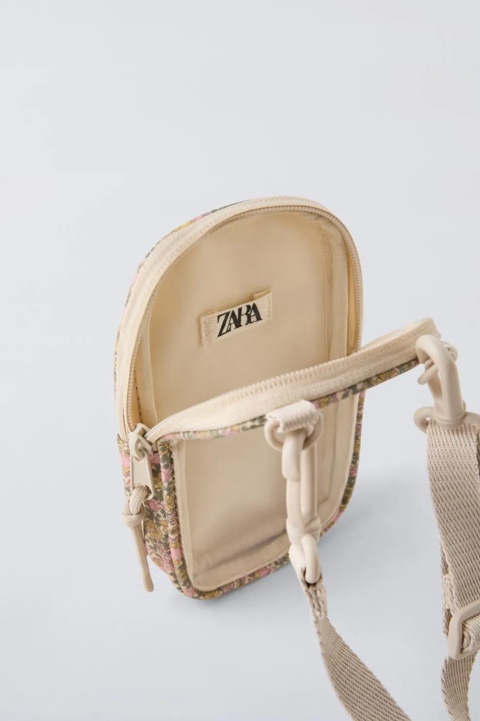 PORTA-TELEMÓVEL FLORES-ZARA Cheap