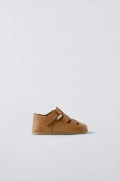 SANDÁLIA COM TIRAS DE PELE-ZARA Shop