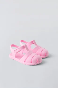 SANDÁLIA ESTILO SANDÁLIA COM TIRAS COM EFEITO DE CAUCHO-ZARA Fashion