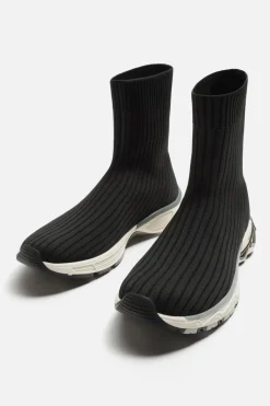 ZARA Desportivos|Sapatos^SAPATILHA ABOTINADA DE TECIDO Preto