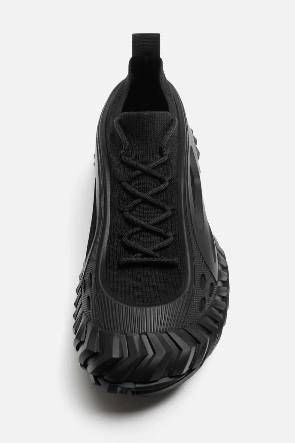 ZARA Desportivos|Sapatos^SAPATILHA COM SOLA TEXTURIZADA Preto