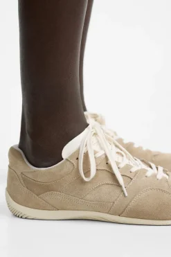 ZARA Desportivos|Sapatos^SAPATILHA DE PELE EDIÇÃO LIMITADA Bege