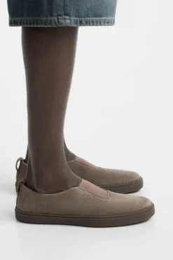 ZARA Desportivos|Sapatos^SAPATILHA PELE SEM ATAADORES Castanho