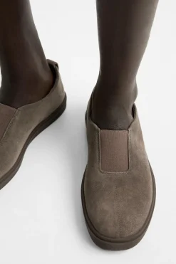 ZARA Desportivos|Sapatos^SAPATILHA PELE SEM ATAADORES Castanho