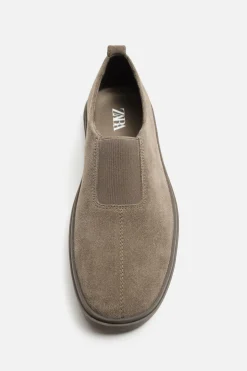 ZARA Desportivos|Sapatos^SAPATILHA PELE SEM ATAADORES Castanho