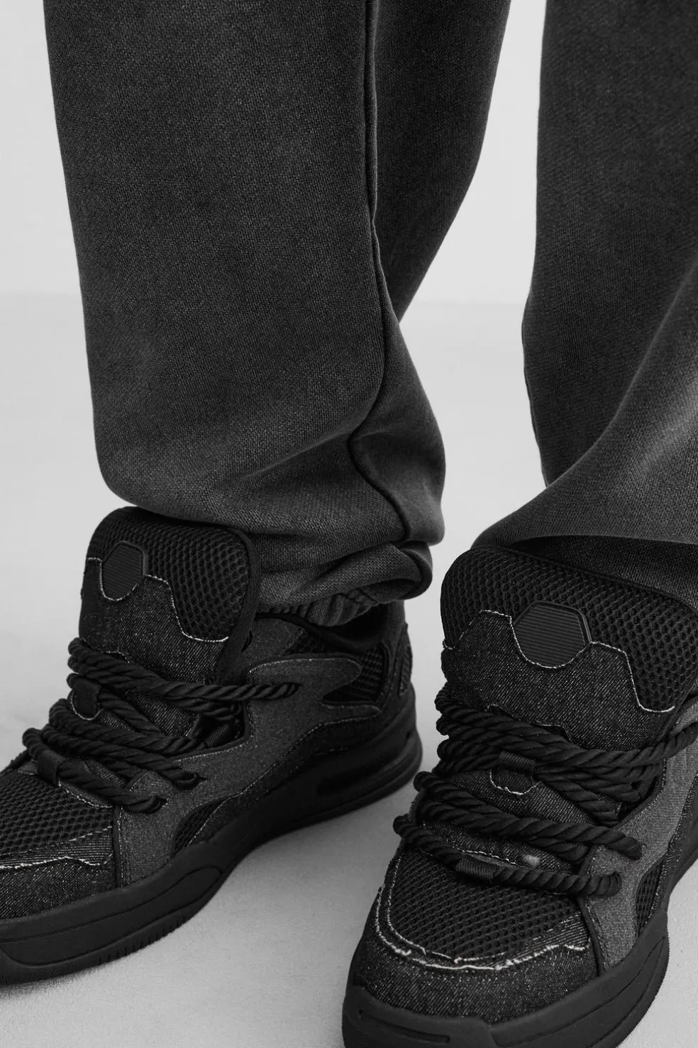 ZARA Desportivos|Sapatos^SAPATILHA SKATE COM CORDAS Preto