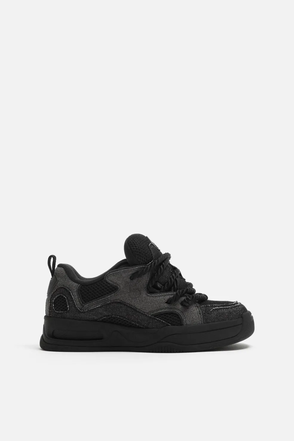 ZARA Desportivos|Sapatos^SAPATILHA SKATE COM CORDAS Preto