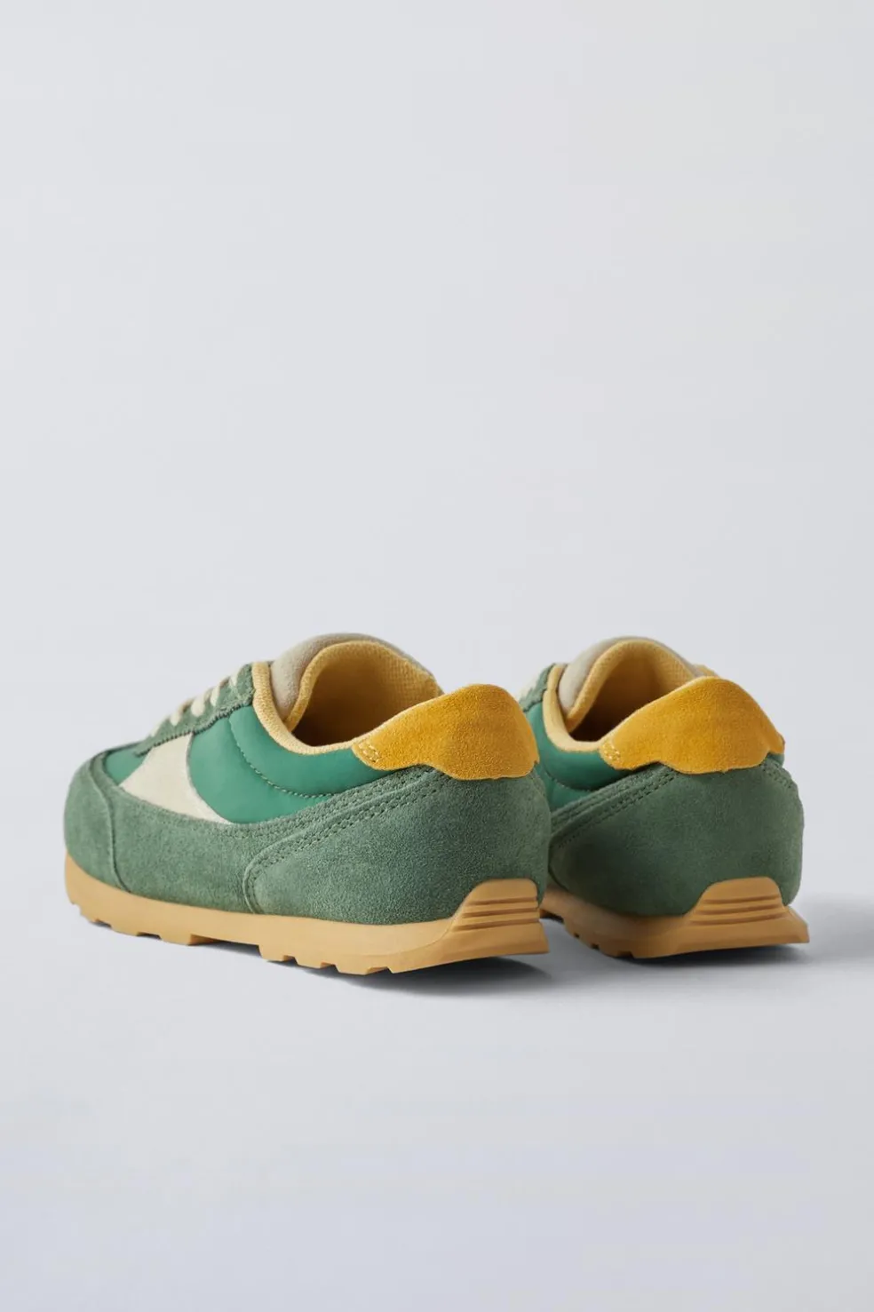 SAPATILHAS DESPORTIVAS SUAVES-ZARA New