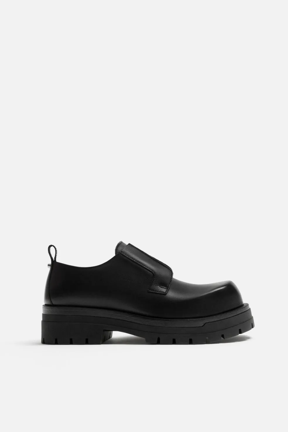 ZARA Vestuário De Inverno|Pele^SAPATO EM PELE COM VOLUME Preto