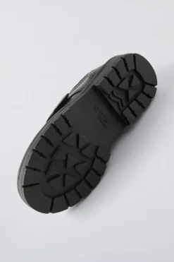 SAPATO PELE-ZARA Shop