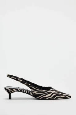 ZARA Sapatos^SEM CALCANHAR COM ESTAMPADO ANIMAL Zebra