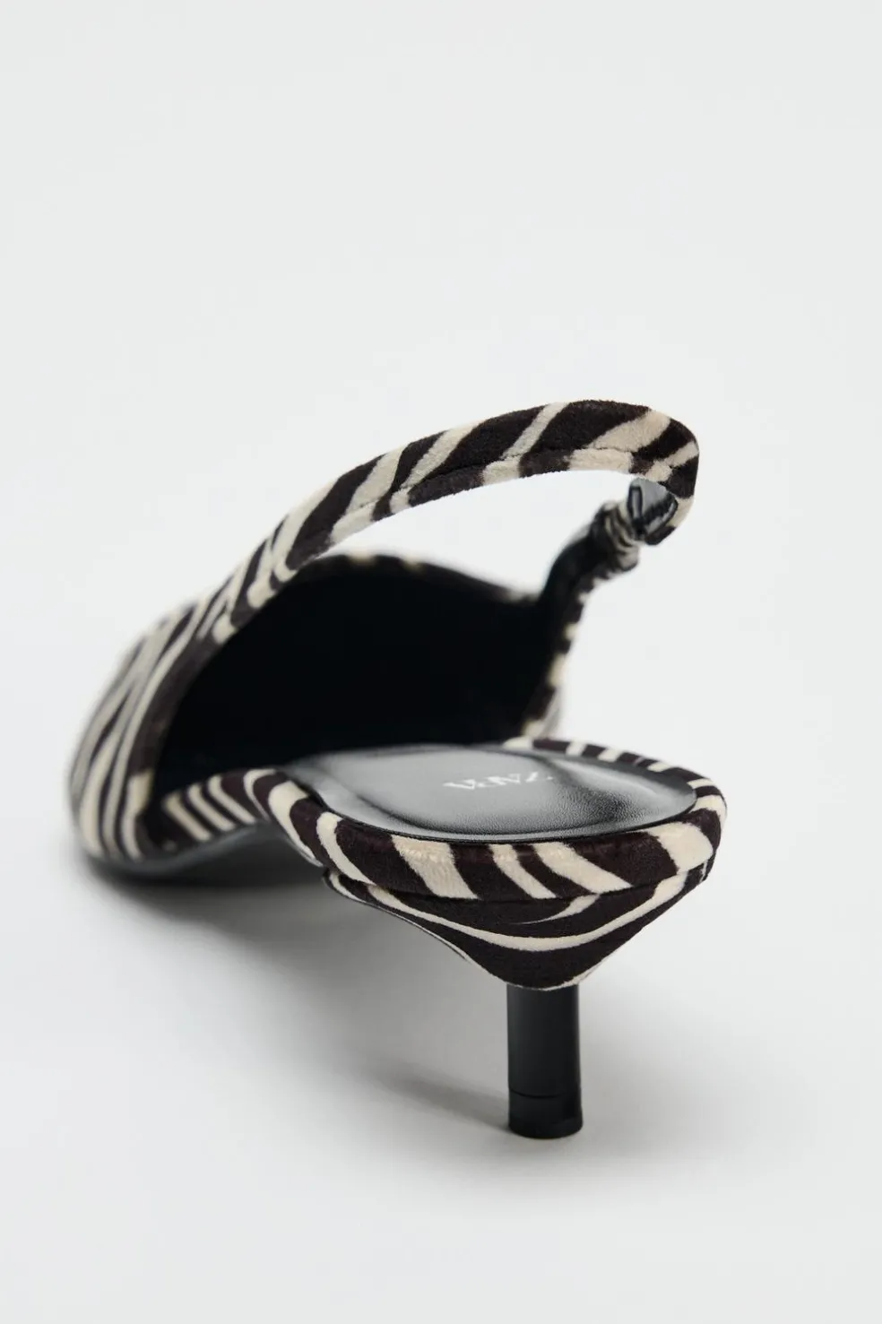 ZARA Sapatos^SEM CALCANHAR COM ESTAMPADO ANIMAL Zebra