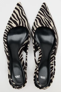 ZARA Sapatos^SEM CALCANHAR COM ESTAMPADO ANIMAL Zebra