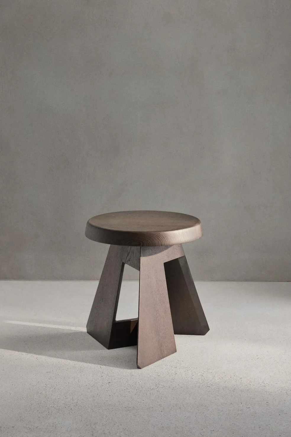 ZARA Móveis|Móveis^STOOL 03 Castanho