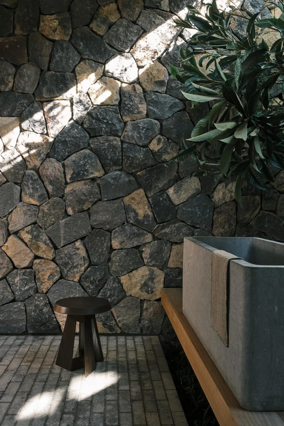 ZARA Móveis|Móveis^STOOL 03 Castanho