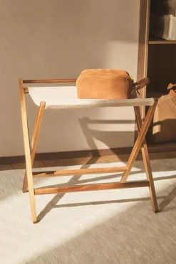 ZARA Móveis|Móveis^SUPORTE PARA MALAS DOBRÁVEL Bege-claro