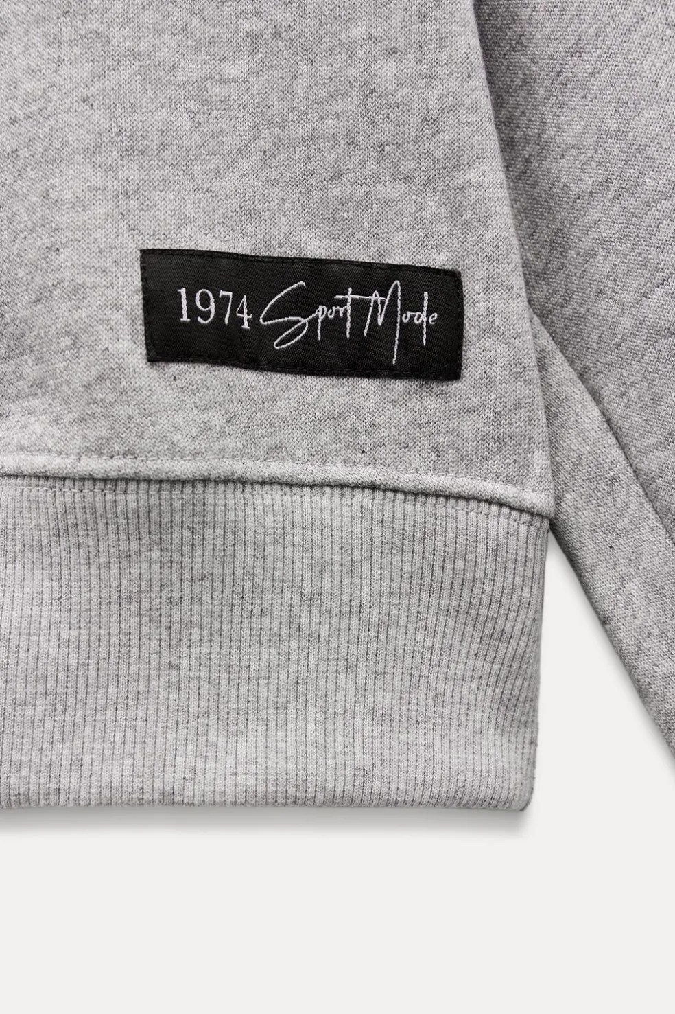 ZARA Winter Layersnew|Sweatshirts / Joggers^SWEAT FELPUDA OVERSIZE COM ETIQUETA Cinzento-vigoré