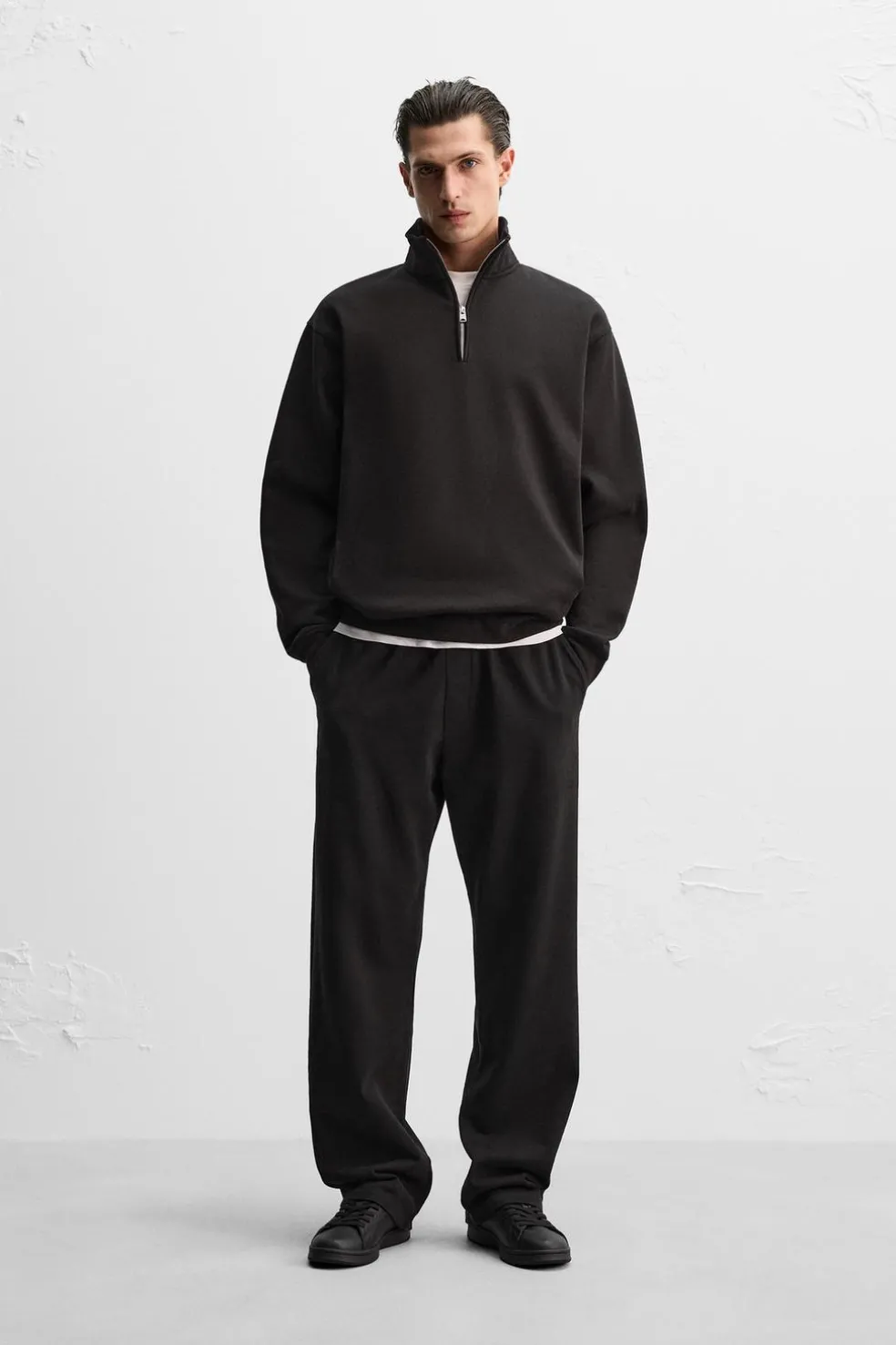 ZARA Camisola / Casacos|Sweatshirts^SWEAT HEAVY WEIGHT GOLA COM FECHO DE CORRER Preto