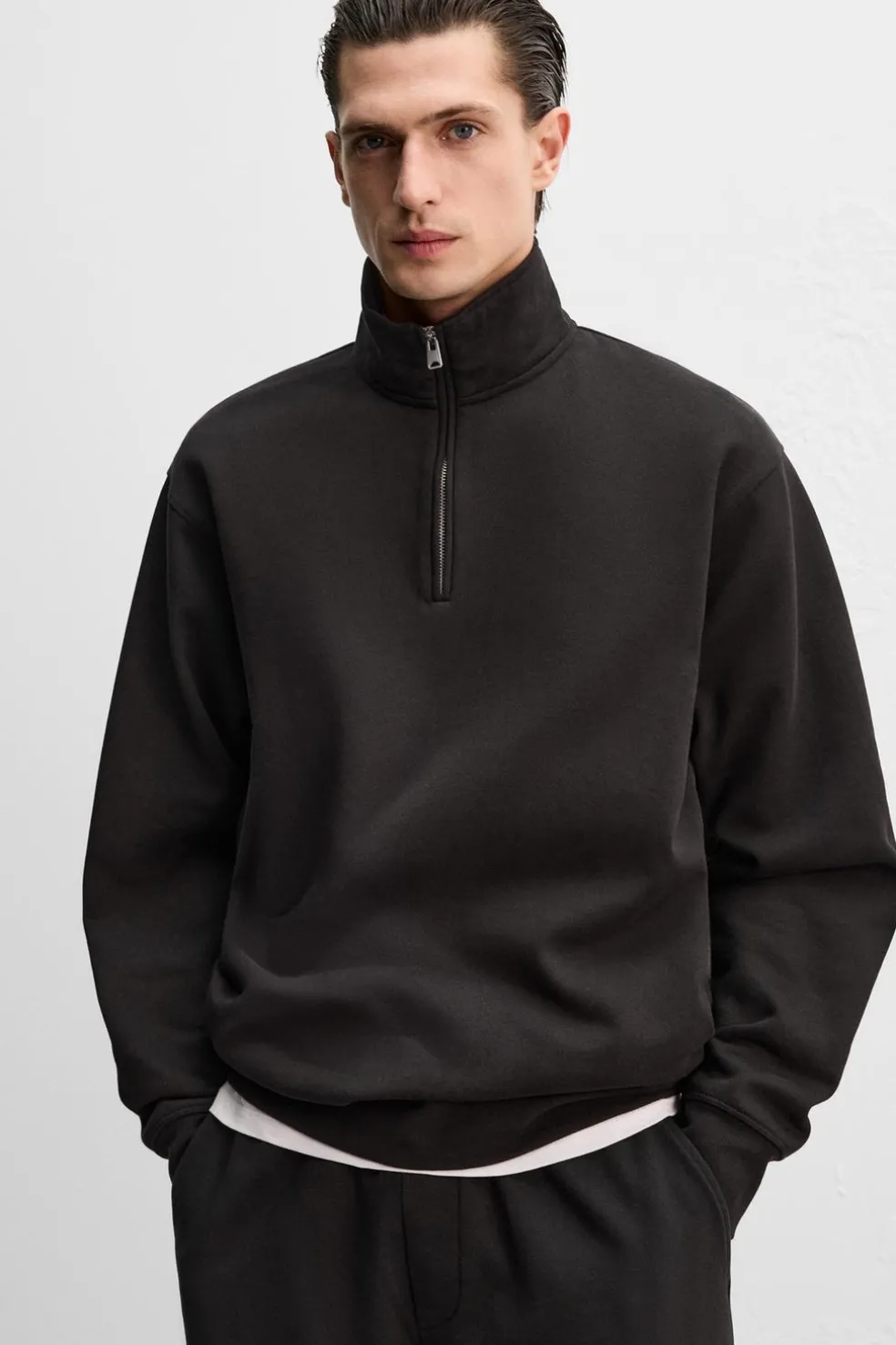ZARA Camisola / Casacos|Sweatshirts^SWEAT HEAVY WEIGHT GOLA COM FECHO DE CORRER Preto