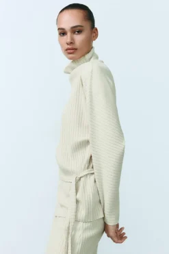 ZARA Tops / Bodies^SWEATER RIB SOFT COM LAÇO Cru
