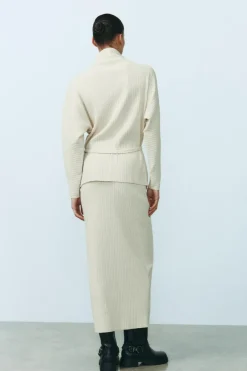 ZARA Tops / Bodies^SWEATER RIB SOFT COM LAÇO Cru