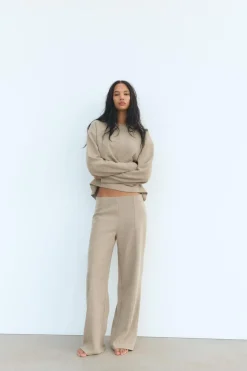 ZARA Winter Layersnew|Sweatshirts / Joggers^SWEATER SOFT Verde-vigoré