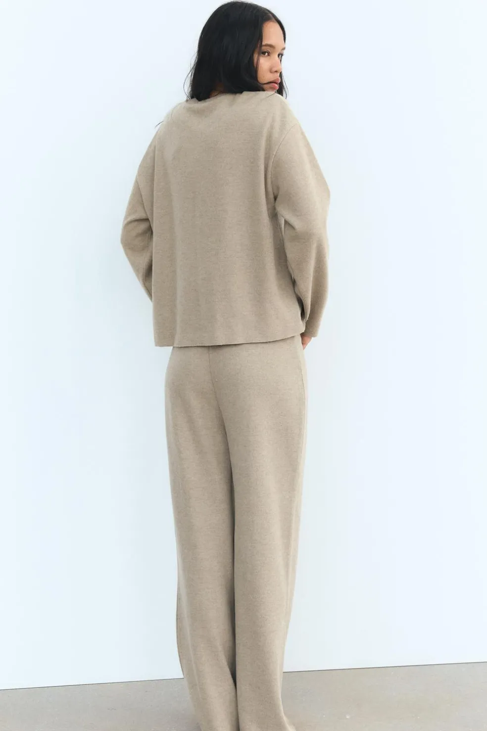 ZARA Winter Layersnew|Sweatshirts / Joggers^SWEATER SOFT Verde-vigoré
