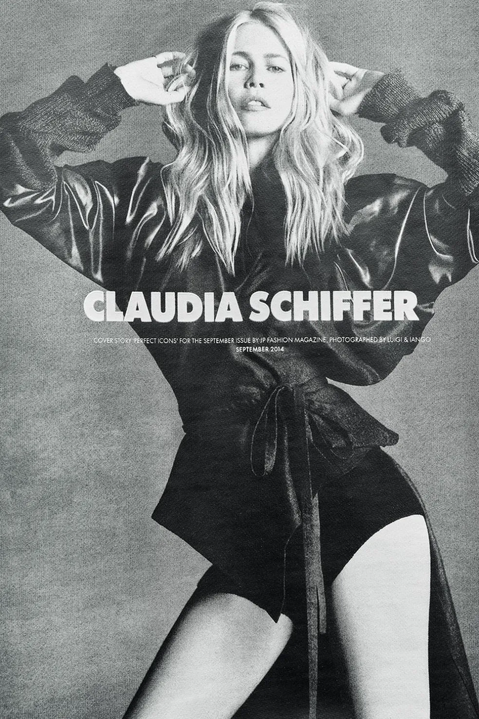 ZARA Sweatshirts / Joggers|T-Shirts^SWEATSHIRT CLAUDIA SCHIFFER - PHOTO BY LUIGI & LANGO LICENSED BY TRUNK ARCHIVE Preto