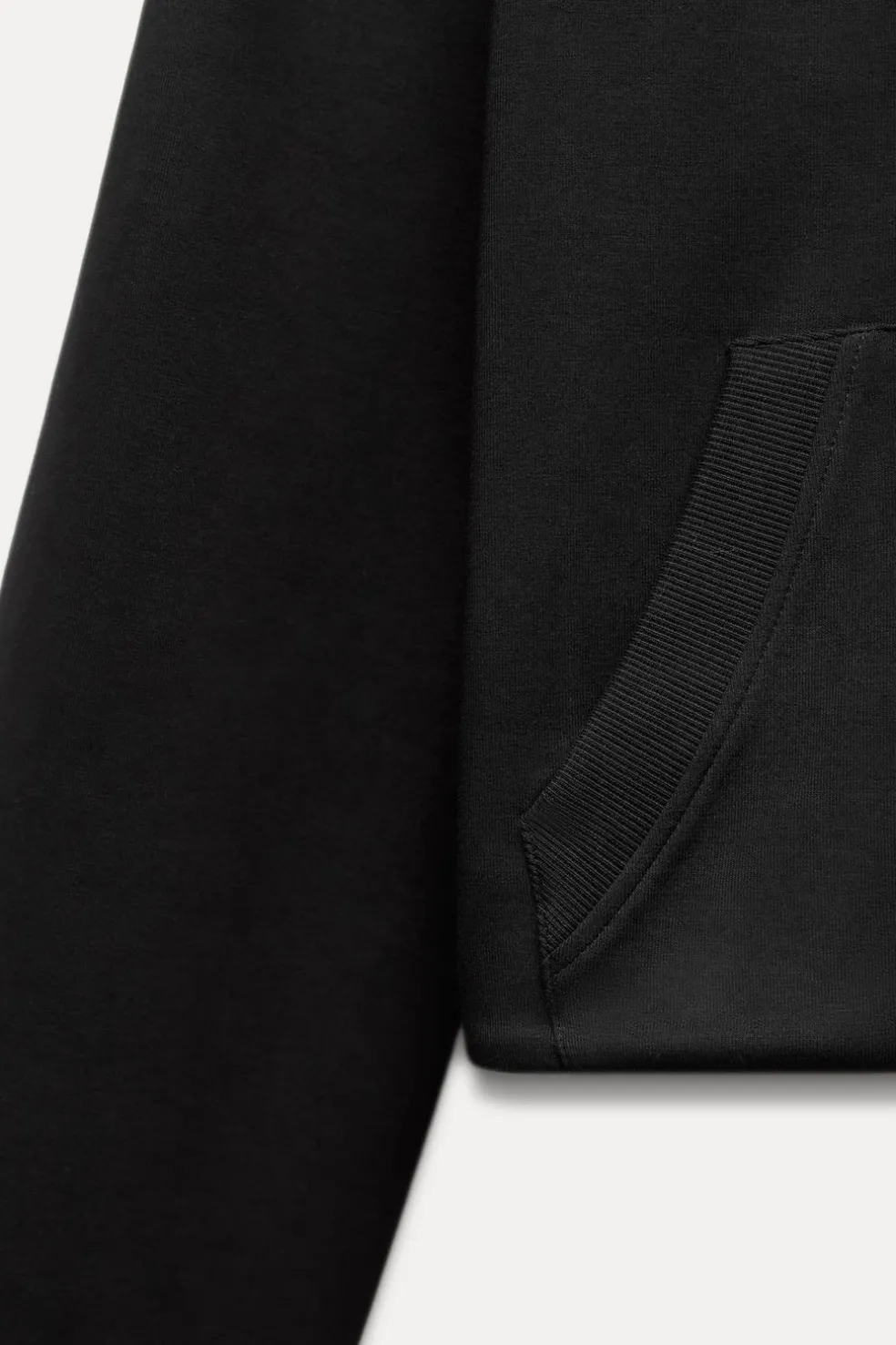 ZARA Winter Layersnew|Sweatshirts / Joggers^SWEATSHIRT CROPPED INTERLOCK Preto