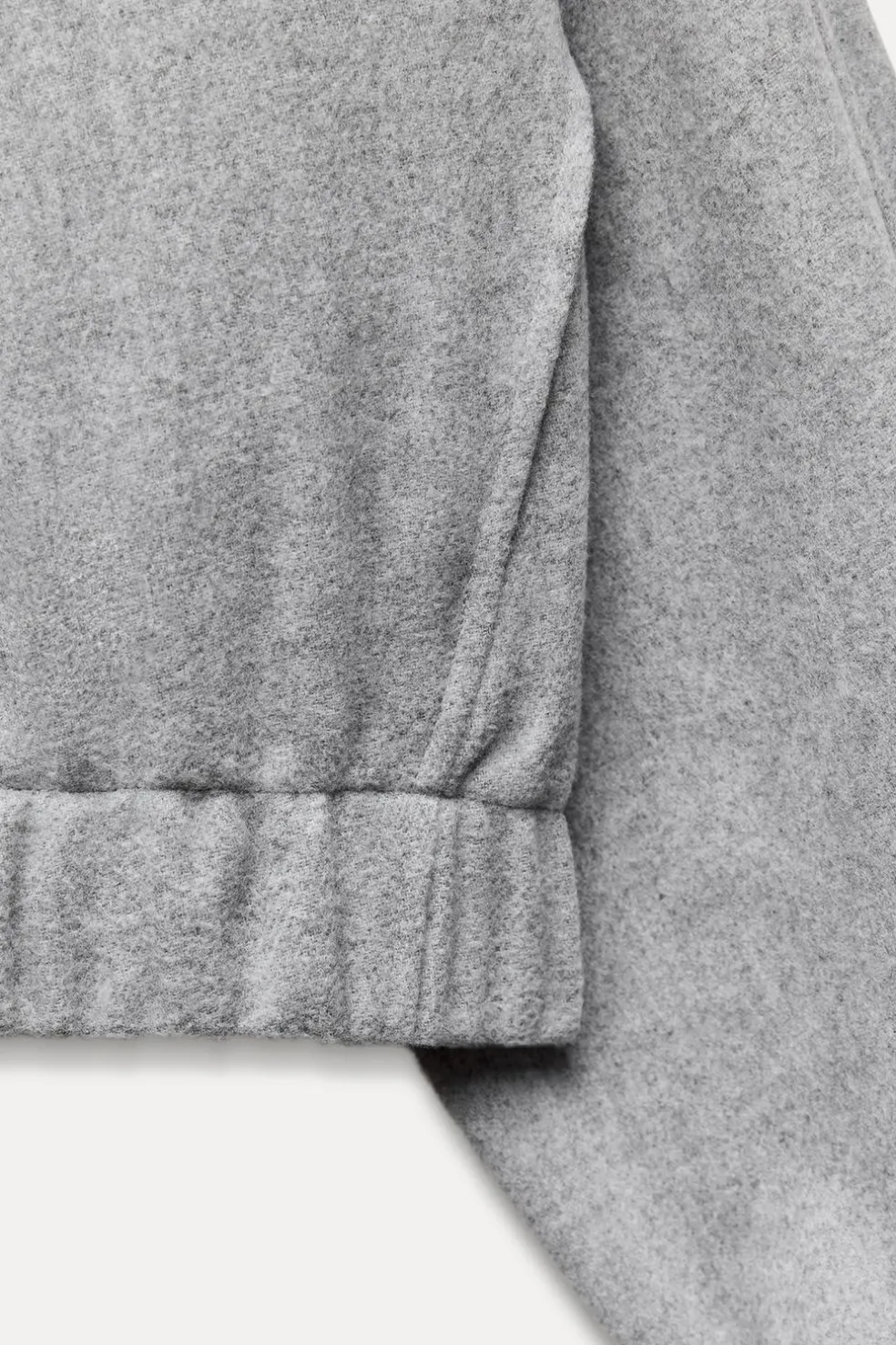 ZARA Winter Layersnew|Sweatshirts / Joggers^SWEATSHIRT CROPPED SOFT COM CAPUZ Cinzento-claro