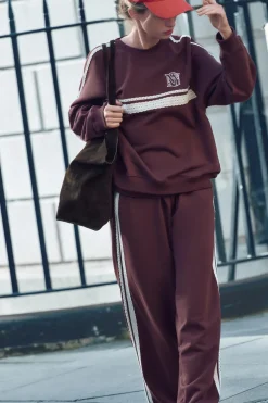 ZARA Winter Layersnew|Sweatshirts / Joggers^SWEATSHIRT DE FELPA COM RENDA Borgonha