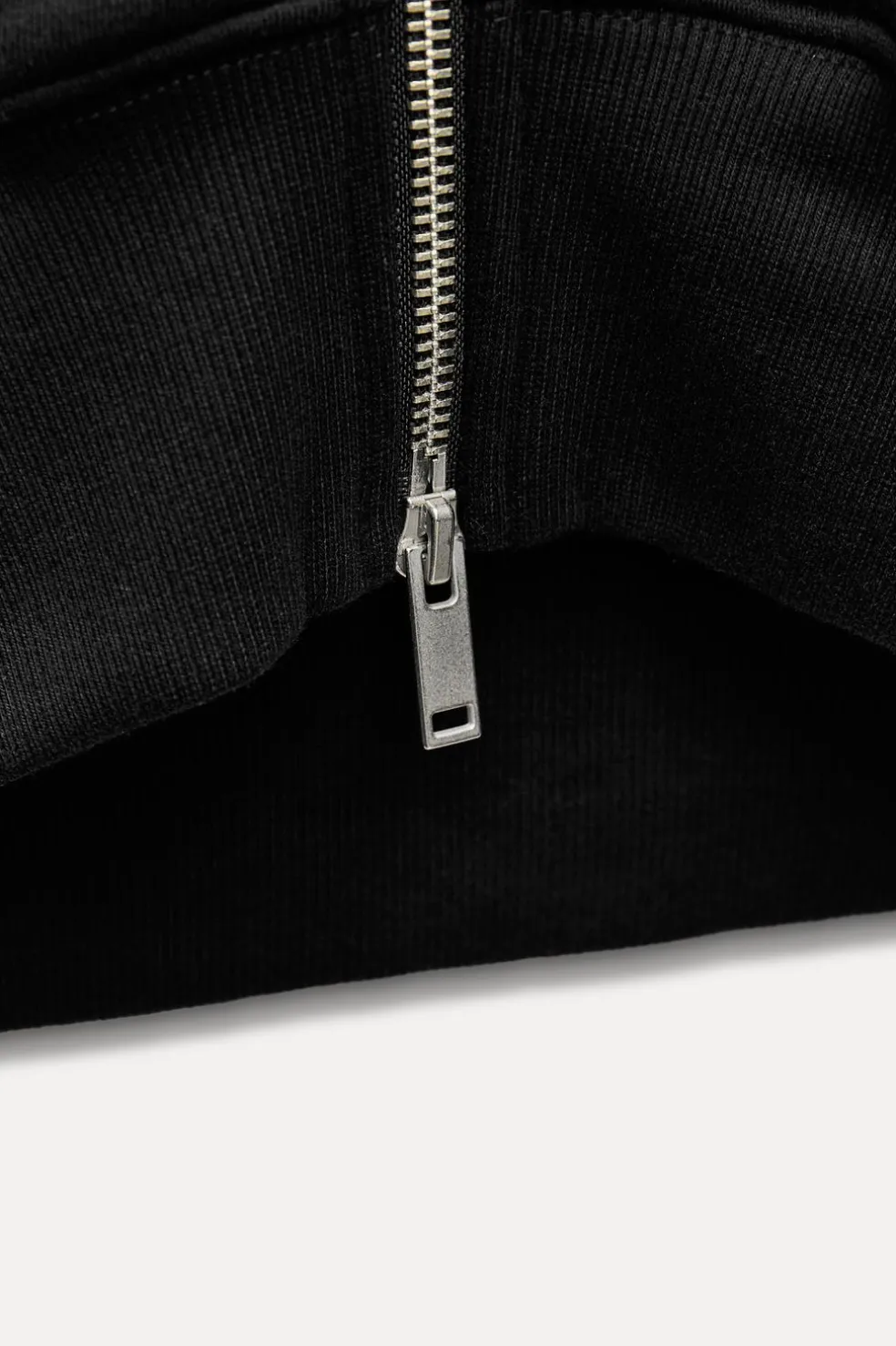 ZARA Winter Layersnew|Sweatshirts / Joggers^SWEATSHIRT OVERSIZE COM FECHO DE CORRER Preto